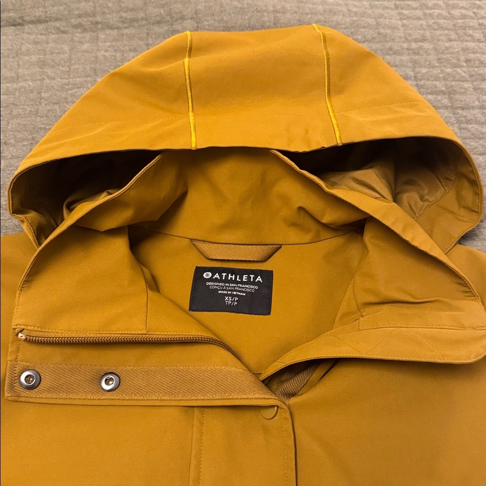 euc athleta rain out sutro trench in brass yellow - Picture 3 of 11